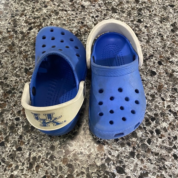 infant crocs size 6